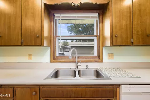 Kitchen - 1827 N 3rd St, Bismarck, ND 58501 photo 7 of 7