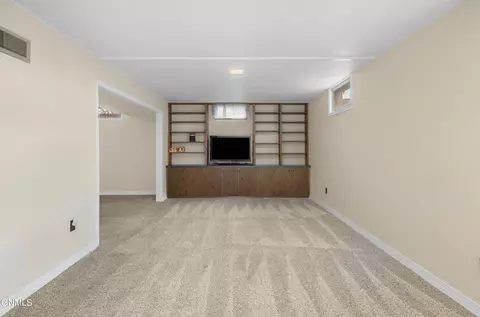 Living - 1827 N 3rd St, Bismarck, ND 58501 photo 4 of 4