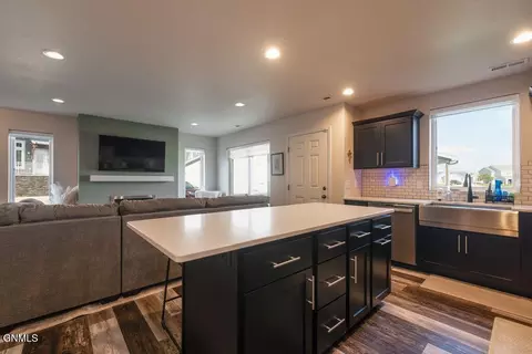 Kitchen - 3309 Kenner Loop, Bismarck, ND 58504 photo 4 of 4