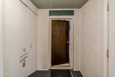 Entry Way - 902 S Frontier Trl, Mandan, ND 58554 photo 1 of 2