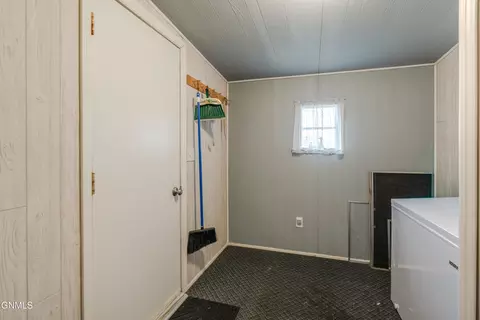Other - 902 S Frontier Trl, Mandan, ND 58554 photo 2 of 10