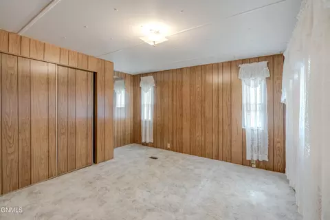 Bedroom - 902 S Frontier Trl, Mandan, ND 58554 photo 1 of 7