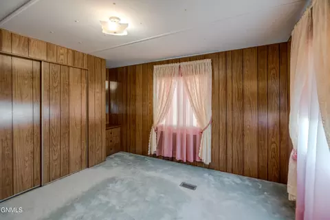 Bedroom - 902 S Frontier Trl, Mandan, ND 58554 photo 5 of 7