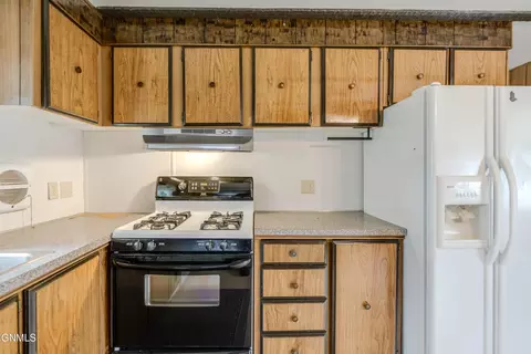 Kitchen - 902 S Frontier Trl, Mandan, ND 58554 photo 4 of 8