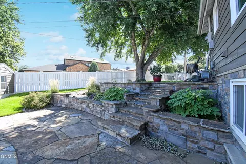 Exterior - 1616 4th Ave E, Williston, ND 58801 photo 3 of 10