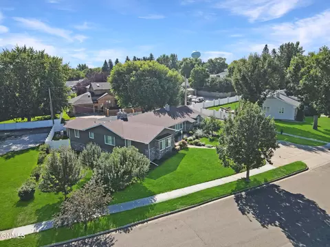 View/Area - 1616 4th Ave E, Williston, ND 58801 photo 2 of 4