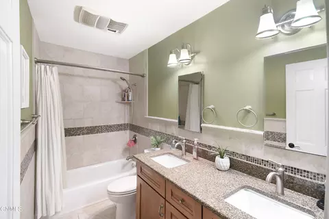 Bath - 1616 4th Ave E, Williston, ND 58801 photo 2 of 6