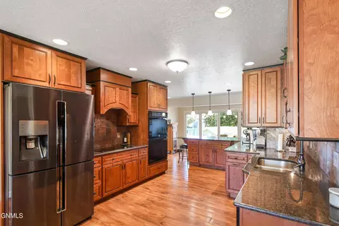 Kitchen - 1616 4th Ave E, Williston, ND 58801 photo 2 of 4