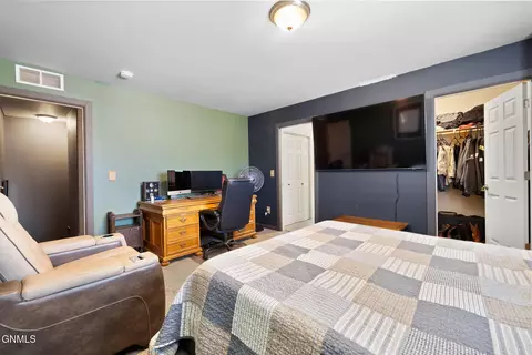 Bedroom - 5803 Victoria Ave, Williston, ND 58801 photo 2 of 4