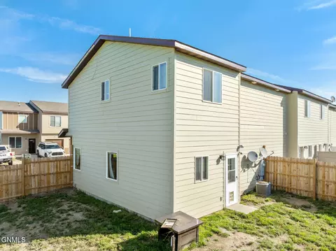 Exterior - 5803 Victoria Ave, Williston, ND 58801 photo 5 of 8