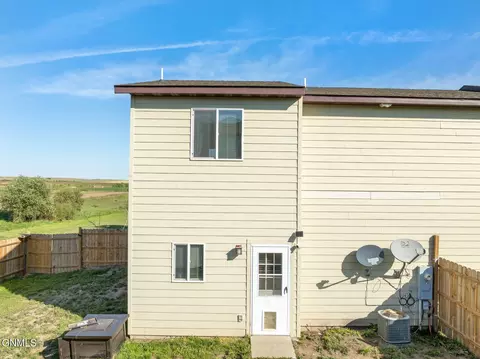 Exterior - 5803 Victoria Ave, Williston, ND 58801 photo 4 of 8
