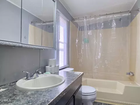 Bath - 2500 Centennial Rd, Bismarck, ND 58503 photo 2 of 3
