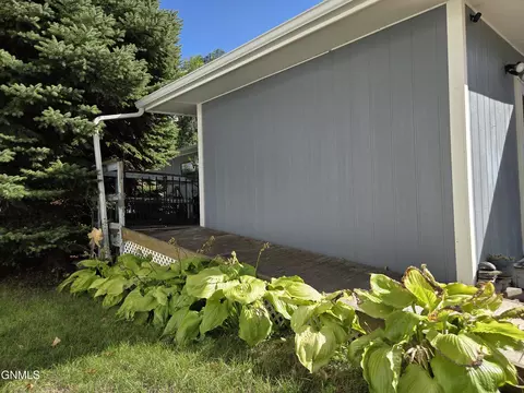 Exterior - 2500 Centennial Rd, Bismarck, ND 58503 photo 4 of 9