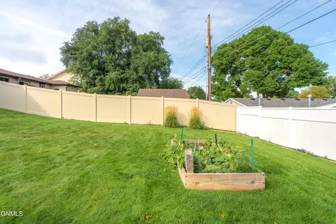 Exterior - 224 Kavaney Dr, Bismarck, ND 58501 photo 5 of 6