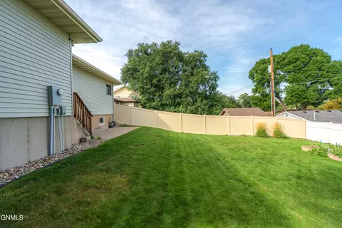 Exterior - 224 Kavaney Dr, Bismarck, ND 58501 photo 4 of 6