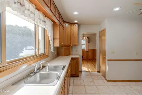 Kitchen - 224 Kavaney Dr, Bismarck, ND 58501 photo 1 of 8