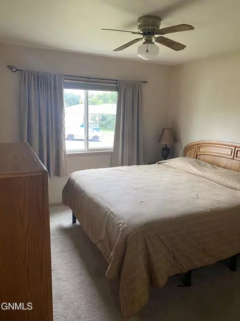 Bedroom - 2116 Avenue E, Bismarck, ND 58501 photo 2 of 3