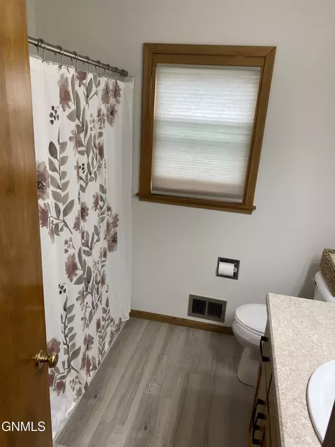 Bath - 2116 Avenue E, Bismarck, ND 58501 photo 1 of 3