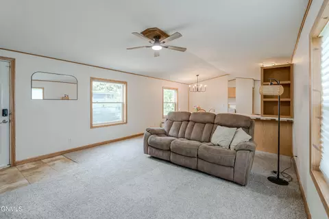 Living - 208 E Coyote St, Mandan, ND 58554 photo 1 of 2