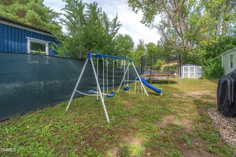 Exterior - 208 E Coyote St, Mandan, ND 58554 photo 3 of 6