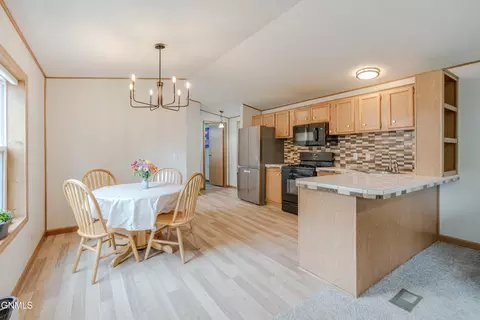 Dining - 208 E Coyote St, Mandan, ND 58554 photo 1 of 1