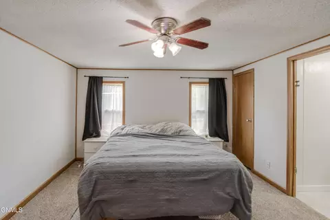 Bedroom - 208 E Coyote St, Mandan, ND 58554 photo 2 of 5