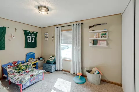 Bedroom - 208 E Coyote St, Mandan, ND 58554 photo 4 of 5