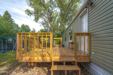 Exterior - 208 E Coyote St, Mandan, ND 58554 photo 2 of 6