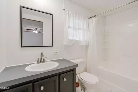 Bath - 208 E Coyote St, Mandan, ND 58554 photo 1 of 5