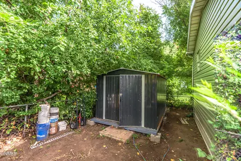 Exterior - 208 E Coyote St, Mandan, ND 58554 photo 6 of 6