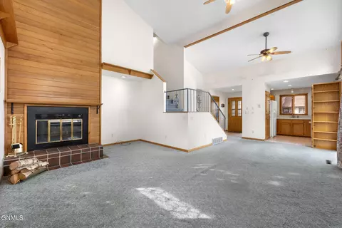 Living - 1604 Bison Dr, Williston, ND 58801 photo 2 of 4