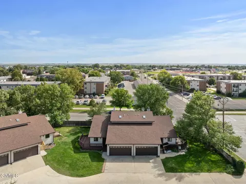 View/Area - 1604 Bison Dr, Williston, ND 58801 photo 2 of 3