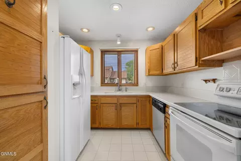 Kitchen - 1604 Bison Dr, Williston, ND 58801 photo 2 of 2