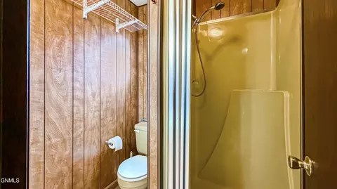 Bath - 306 5th St, Fairview, MT 59221 photo 2 of 4
