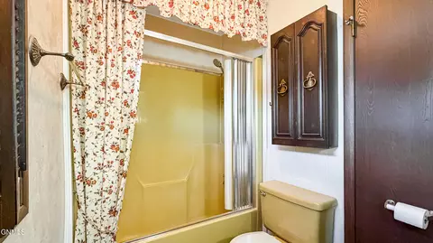 Bath - 306 5th St, Fairview, MT 59221 photo 4 of 4