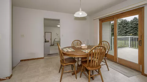 Dining - 3824 Prairie Pines Loop, Bismarck, ND 58503 photo 4 of 6