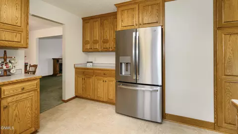 Kitchen - 3824 Prairie Pines Loop, Bismarck, ND 58503 photo 2 of 4