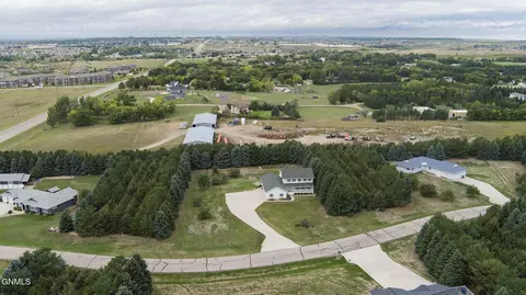 View/Area - 3824 Prairie Pines Loop, Bismarck, ND 58503 photo 8 of 11