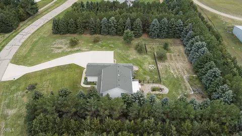 Other - 3824 Prairie Pines Loop, Bismarck, ND 58503 photo 5 of 21