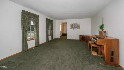 Living - 3824 Prairie Pines Loop, Bismarck, ND 58503 photo 2 of 2