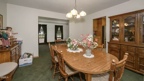 Dining - 3824 Prairie Pines Loop, Bismarck, ND 58503 photo 3 of 6
