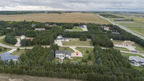 View/Area - 3824 Prairie Pines Loop, Bismarck, ND 58503 photo 3 of 11