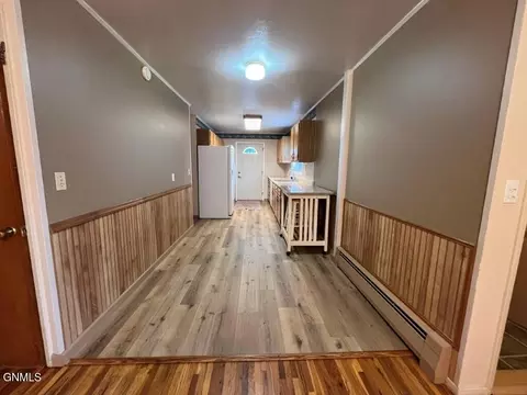 Entry Way - 918 8th St W, Mobridge, SD 57601 photo 1 of 1