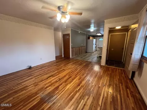Living - 918 8th St W, Mobridge, SD 57601 photo 3 of 3