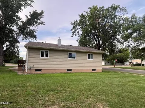 Other - 918 8th St W, Mobridge, SD 57601 photo 14 of 16