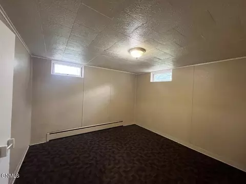 Bedroom - 918 8th St W, Mobridge, SD 57601 photo 5 of 6