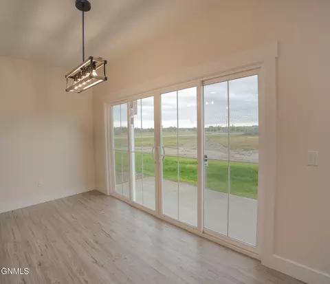 Dining - 507 46th St E, Williston, ND 58801 photo 1 of 1