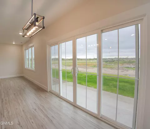 Dining - 509 46th St E, Williston, ND 58801 photo 1 of 1