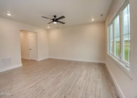 Living - 509 46th St E, Williston, ND 58801 photo 2 of 2