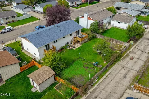 View/Area - 2026 8th Ave E, Williston, ND 58801 photo 2 of 4